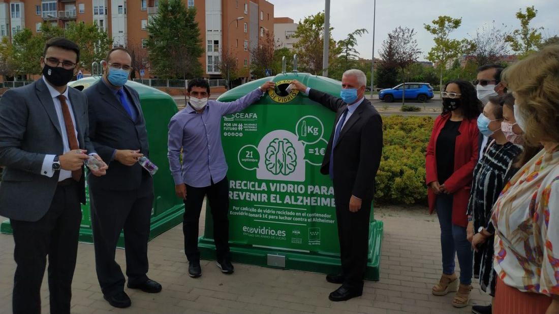 Ecovidrio reta a los madrileños a reciclar vidrio para prevenir el Alzheimer