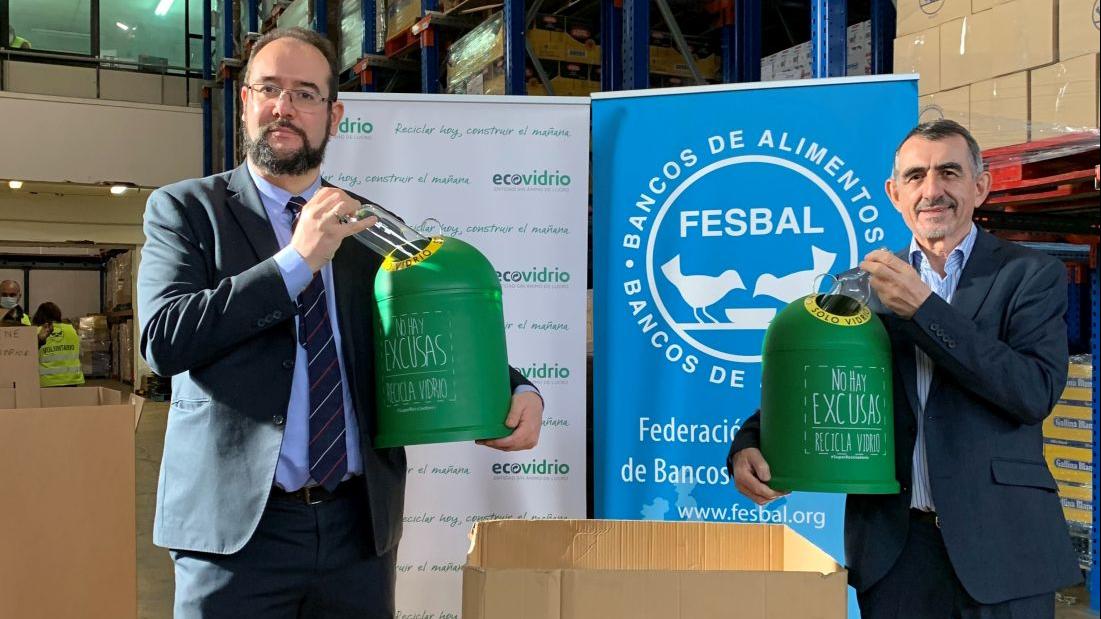Ecovidrio realiza una donación a FESBAL como resultado de la campaña solidaria 1 Kg de vidrio por 1 Kg de alimentos”